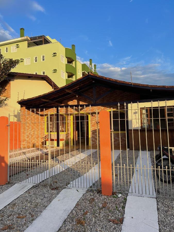 Hostel Coraticum Ubatuba Kültér fotó